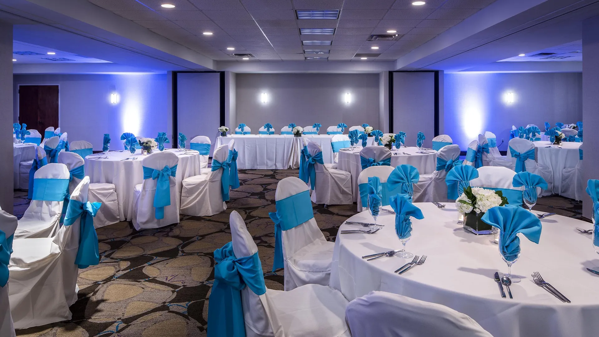 Crowne Plaza Memphis Downtown By Ihg Hotel