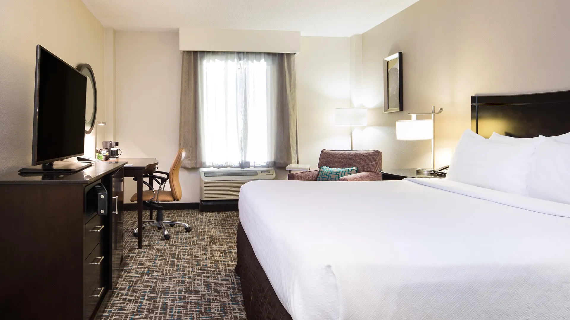 ***  Crowne Plaza Memphis Downtown By Ihg Hotel United States