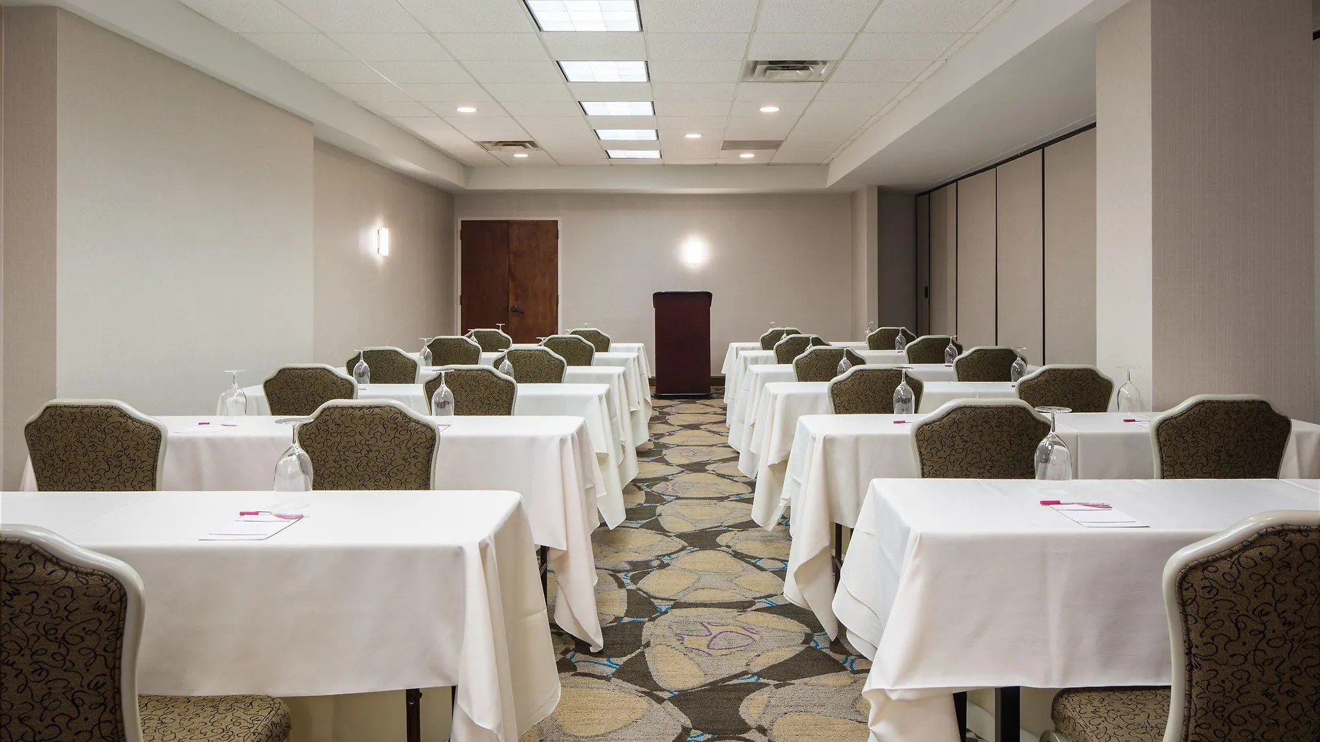 Crowne Plaza Memphis Downtown By Ihg Hotel