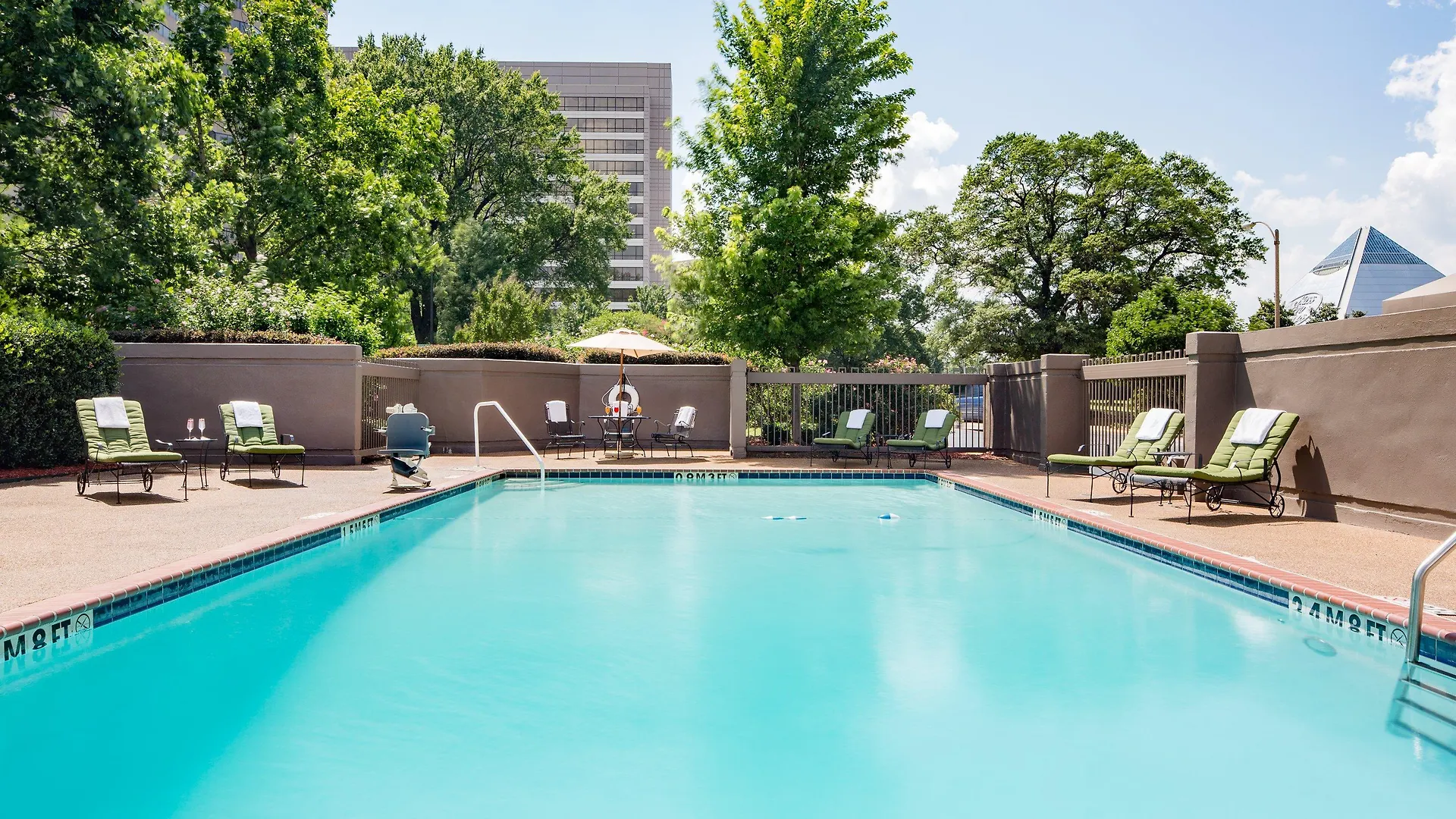 Crowne Plaza Memphis Downtown By Ihg Hotel