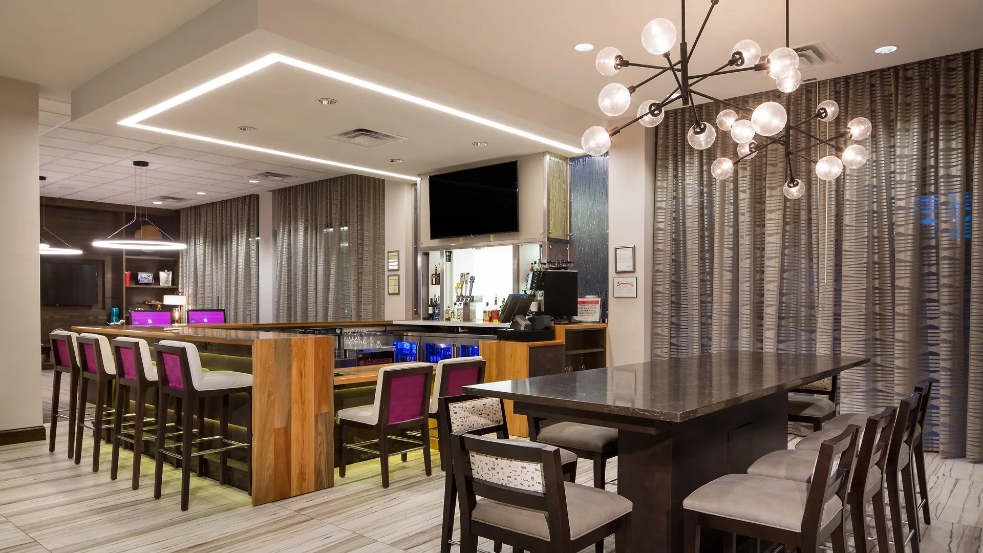 Crowne Plaza Memphis Downtown By Ihg Hotel 3*,
