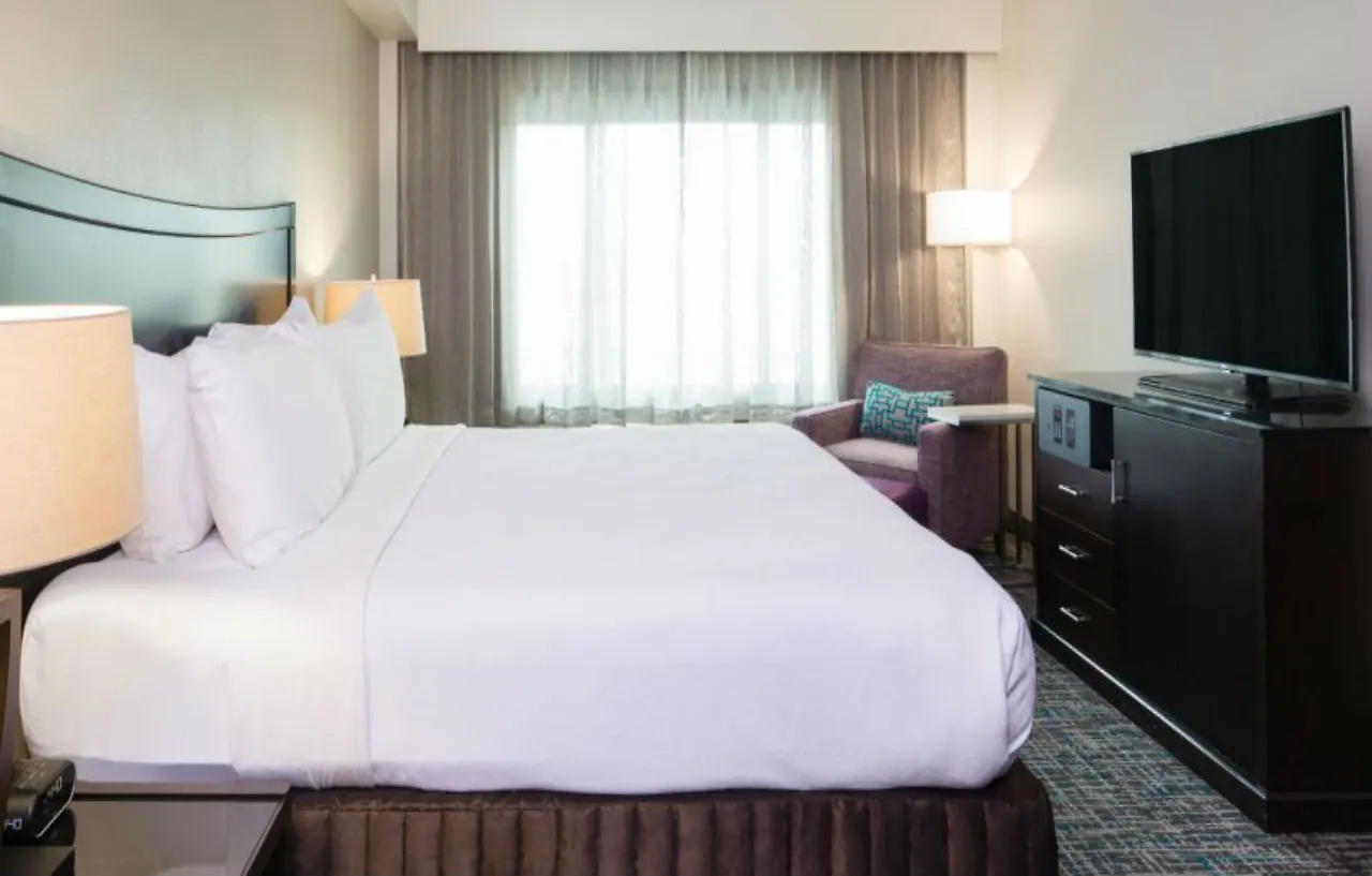 Crowne Plaza Memphis Downtown By Ihg Hotel